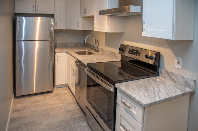 14 Murdock St, Unit 32 in Somerville, MA - Building Photo - Building Photo