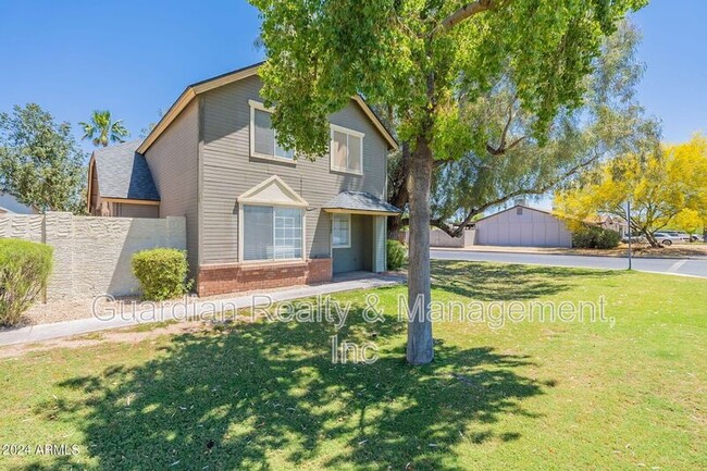 2327 W Desiree Ln in Tempe, AZ - Building Photo - Building Photo