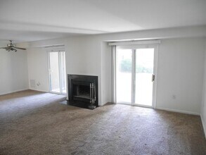 1115 Castle Harbor Way in Glen Burnie, MD - Building Photo - Building Photo