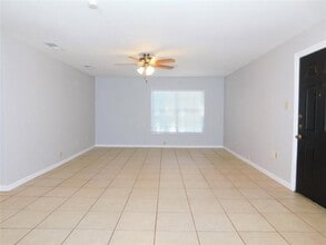 714 N Ruddell St in Denton, TX - Building Photo - Building Photo