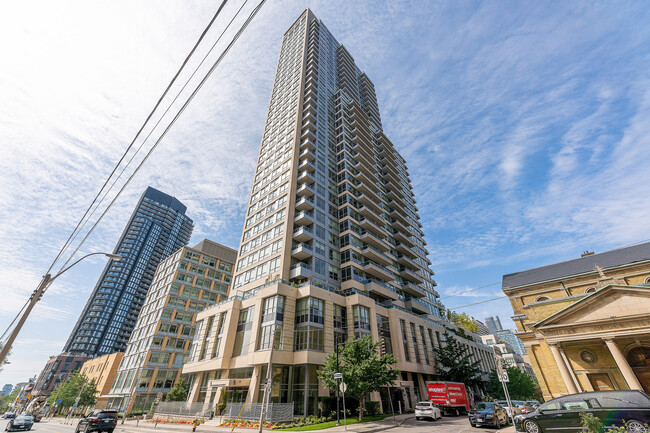 500 Sherbourne St in Toronto, ON - Building Photo - Building Photo
