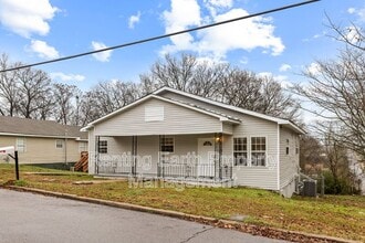 5722 Terrace Ave in Fairfield, AL - Building Photo - Building Photo