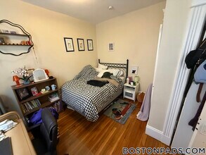 16 Fuller St, Unit 1 in Brookline, MA - Building Photo - Building Photo