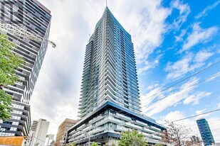 30 Roehampton Ave in Toronto, ON - Building Photo