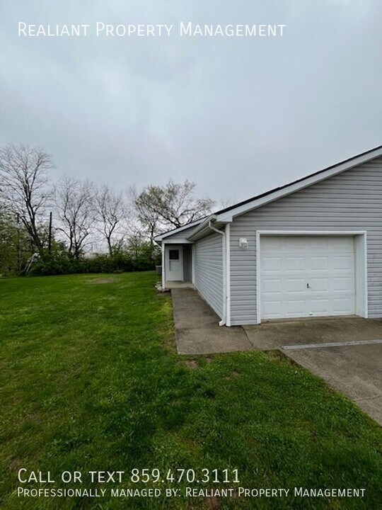 101 Maple Leaf Ln in Nicholasville, KY - Foto de edificio
