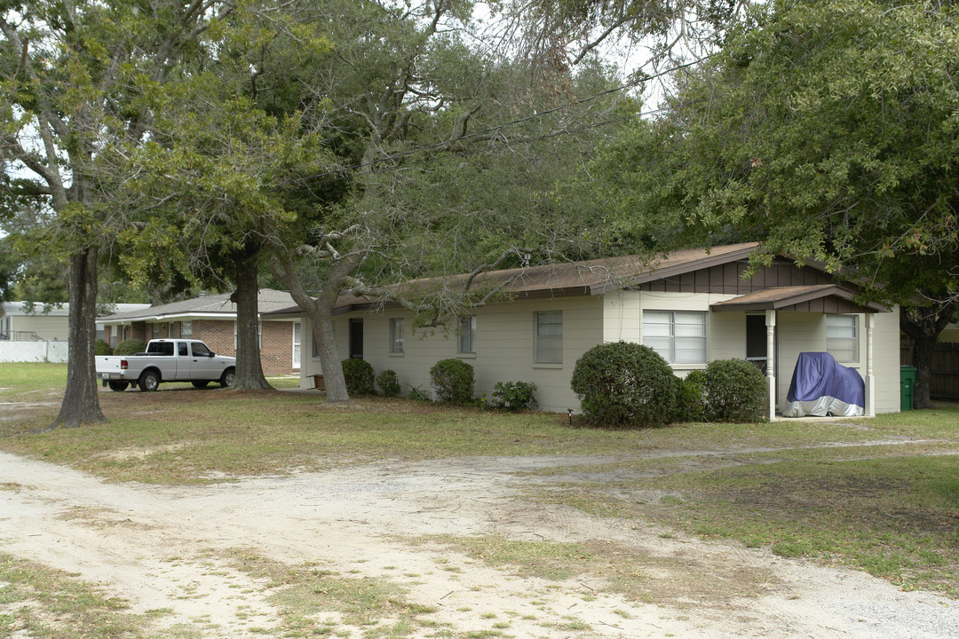 205 Pelham Rd in Fort Walton Beach, FL - Building Photo