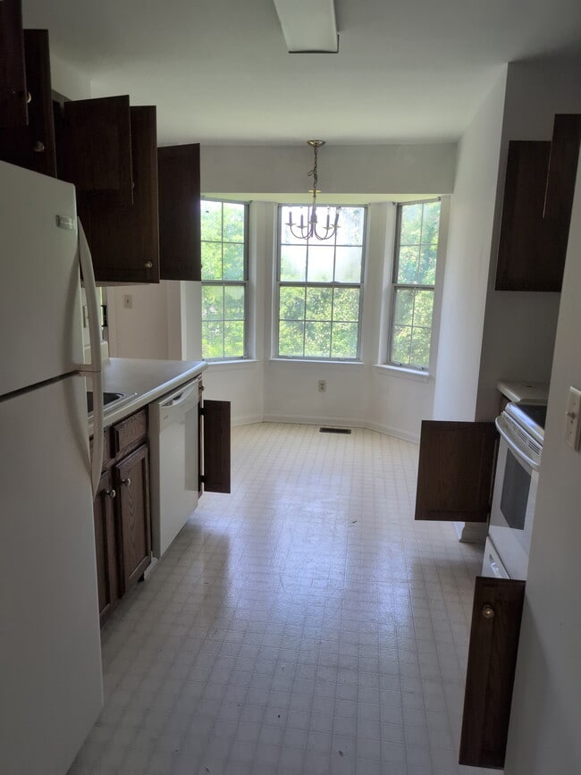 314 Moonlight Ct in Brooklyn Park, MD - Building Photo - Building Photo