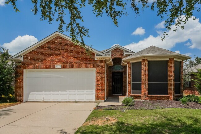 property at 3232 Buckthorn Ln