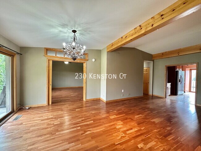 230 Kenston Ct in Geneva, IL - Building Photo - Building Photo