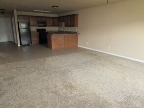 186 Lyle Curtis Cir in Waynesville, MO - Building Photo - Building Photo