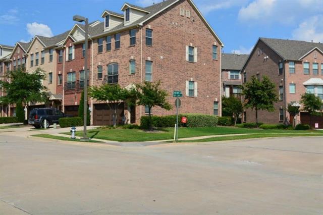 7860 Morven Park in Irving, TX - Building Photo