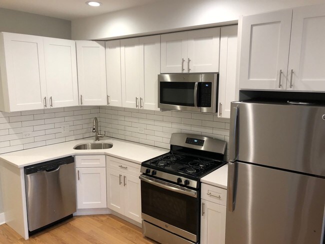 2437 N Ashland Ave-Unit -2F in Chicago, IL - Building Photo - Building Photo