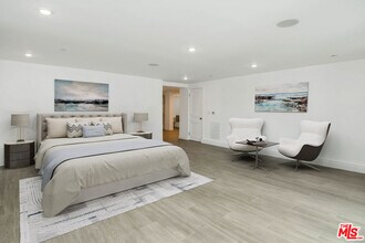 1105 Alta Loma Rd in West Hollywood, CA - Building Photo - Building Photo