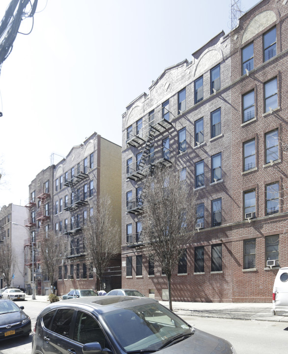 1329 College Ave in Bronx, NY - Building Photo