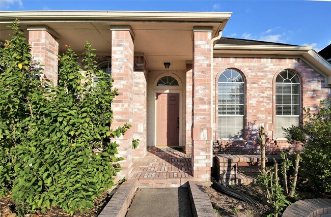 8811 Norham Dr in Houston, TX - Building Photo - Building Photo