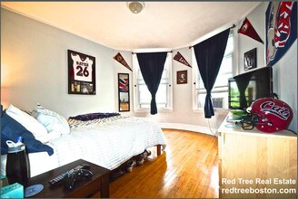 1793 Beacon St, Unit PH5 in Brookline, MA - Building Photo - Building Photo