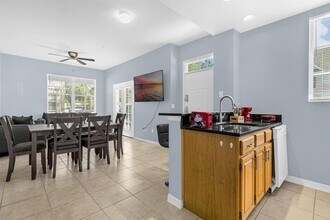 4013 Venetian Bay Dr in Kissimmee, FL - Building Photo - Building Photo