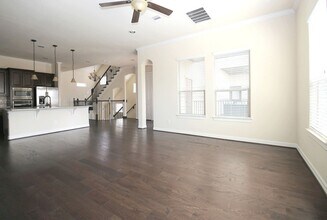 10911 Upland Pass Dr in Houston, TX - Foto de edificio - Building Photo