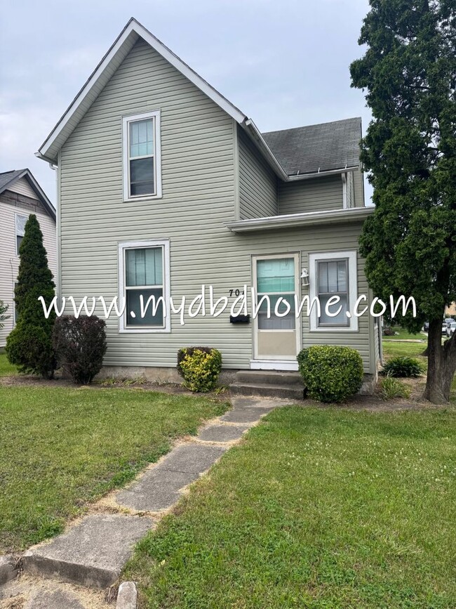 property at 704 Davis St