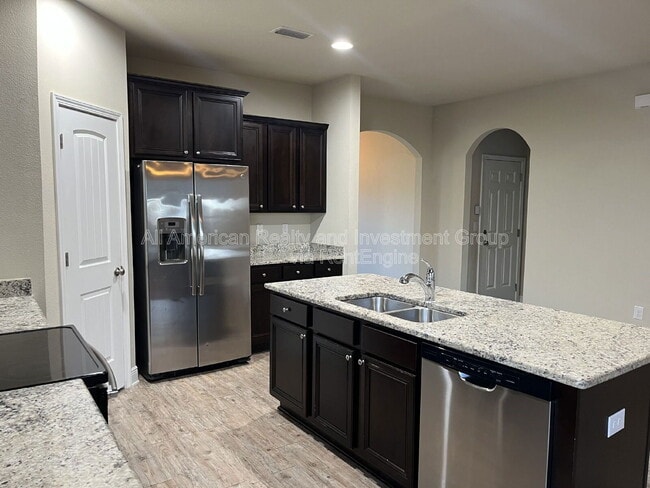 671 Teal St in Crestview, FL - Building Photo - Building Photo