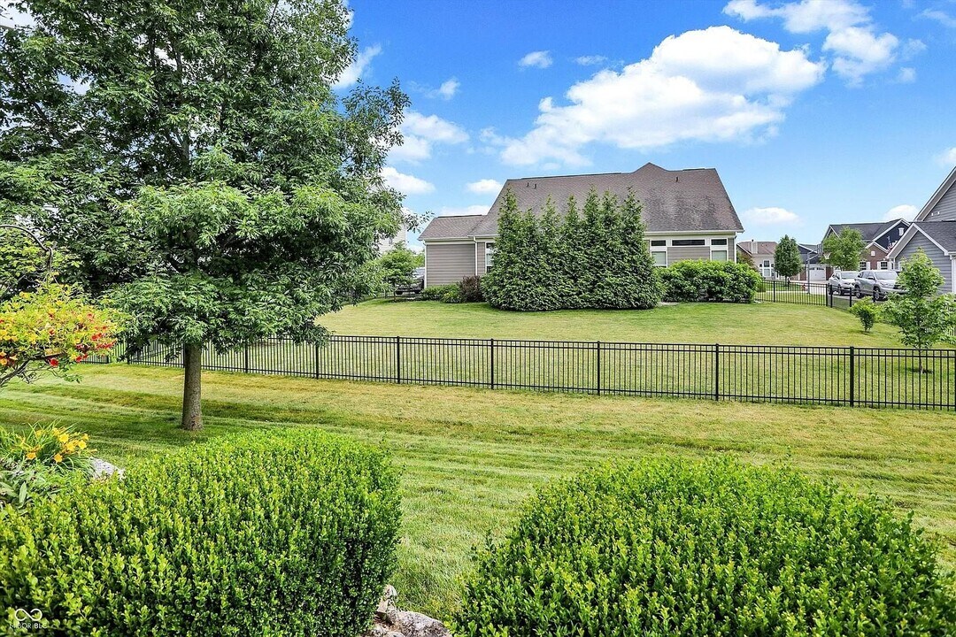 3538 Heathcliff Ct in Westfield, IN - Building Photo