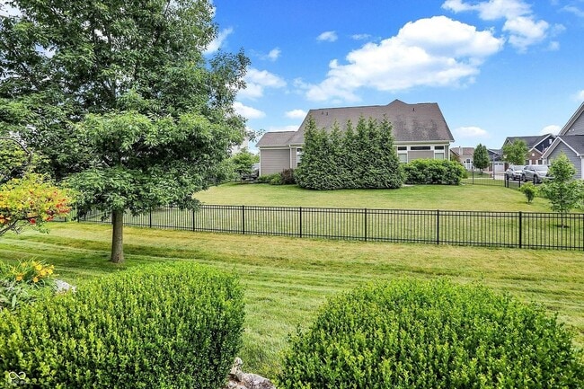 property at 3538 Heathcliff Ct