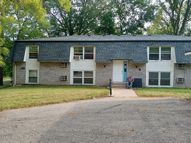 4766 Wolverton Ln in Rockford, IL - Building Photo - Building Photo