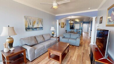 2230 Beach Dr, Unit 1106 in Gulfport, MS - Building Photo - Building Photo
