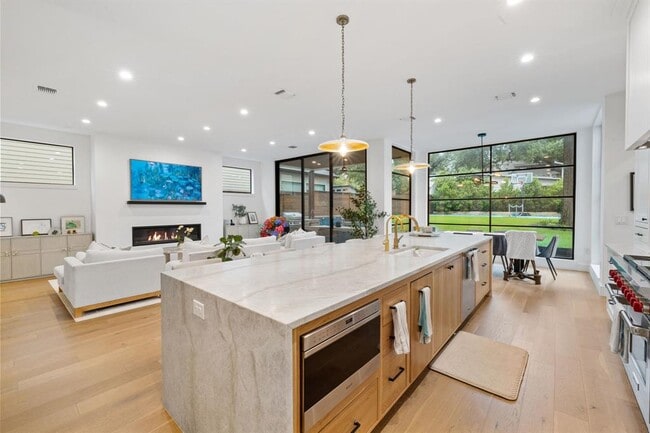 property at 507 Deep Eddy Ave