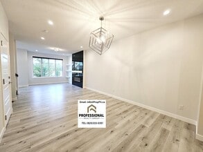 8020 Kiriak Link SW in Edmonton, AB - Building Photo - Building Photo
