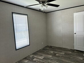 21338 Lake Bambi Cir in Land O Lakes, FL - Building Photo - Building Photo