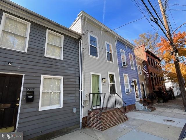 property at 1014 Queen St