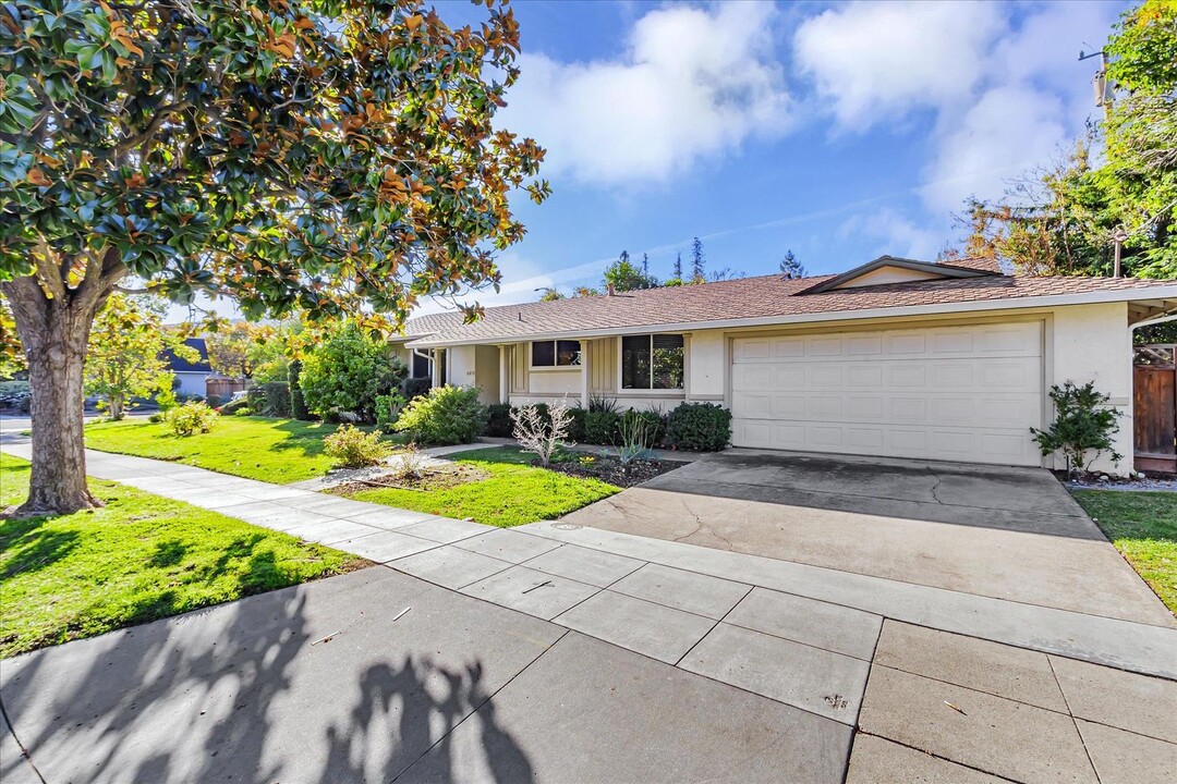 16870 Placer Oaks Rd in Los Gatos, CA - Building Photo