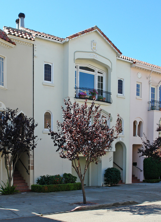 2217-2219 N Point St in San Francisco, CA - Foto de edificio - Building Photo