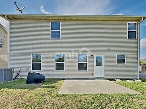 511 Creek Oak Dr in Murfreesboro, TN - Building Photo - Building Photo