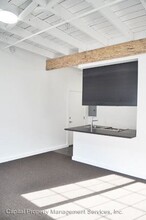 3327 NE Sandy Blvd in Portland, OR - Building Photo - Building Photo
