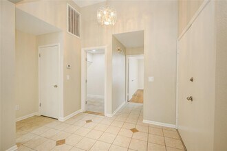 5006 Westfield Village Dr in Katy, TX - Building Photo - Building Photo