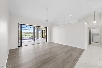18031 Greenwood Dr in Naples, FL - Building Photo - Building Photo