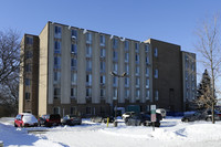 Leonard Terrace in Grand Rapids, MI - Foto de edificio - Building Photo