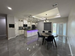 17 S Elevation Dr in Edinburg, TX - Building Photo - Building Photo