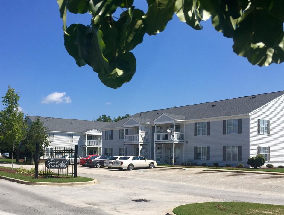 Forest Lake Apartments in Florence, SC - Building Photo