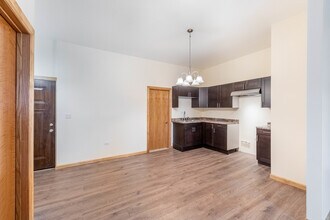 1836 S Blue Island Ave, Unit 3F in Chicago, IL - Building Photo - Building Photo