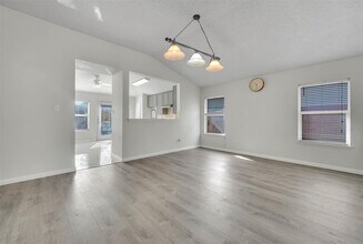 6800 Geyser Trail in Watauga, TX - Building Photo - Building Photo