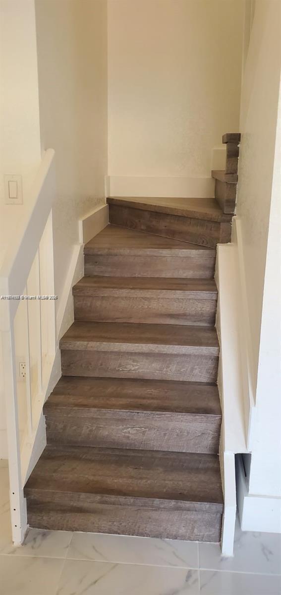 property at 5100 W 12th Ln