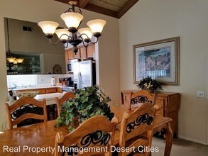 2545 Mira Monte Cir W-Unit -#F in Palm Springs, CA - Building Photo - Building Photo