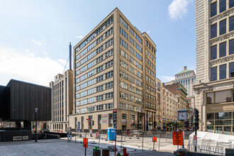 200 Saint-Jacques in Montréal, QC - Building Photo - Primary Photo