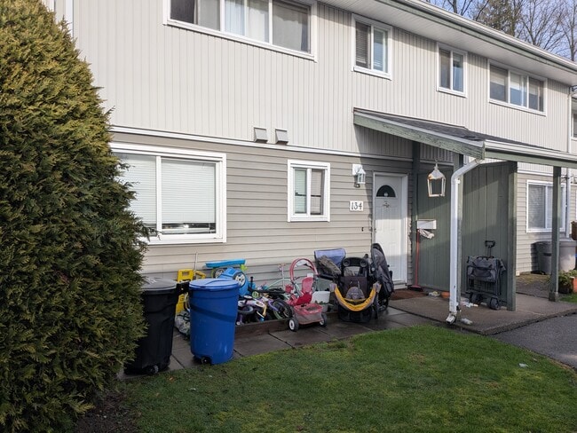 45185 Wolfe Rd in Chilliwack, BC - Building Photo - Building Photo