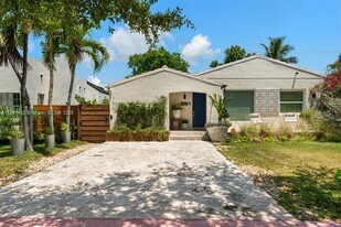 1355 Biarritz Dr in Miami Beach, FL - Building Photo