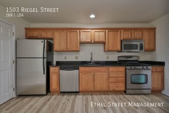 1503 Riegel St in Hellertown, PA - Building Photo - Building Photo