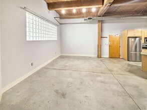 204 Walker St SW in Atlanta, GA - Building Photo - Building Photo
